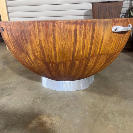 The Queens Cauldron Deep Fire Pit