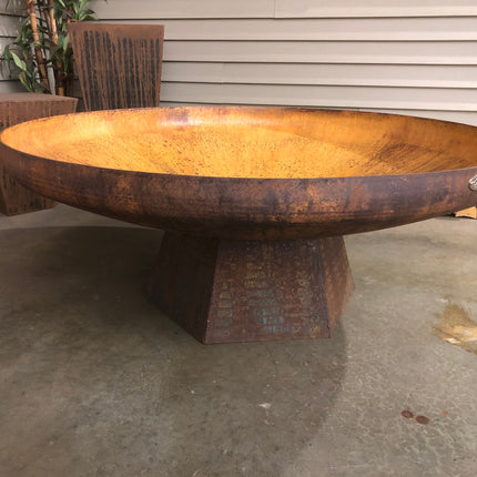 The Timberline: 48 Inch Steel Fire Pit